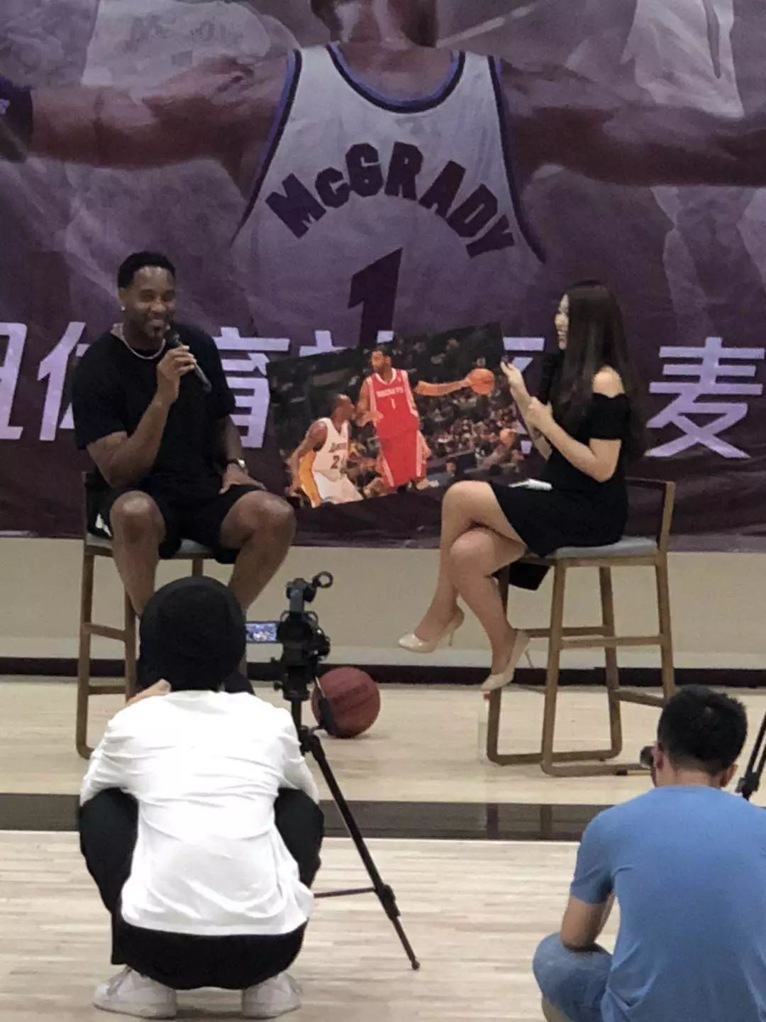 安东尼奥：有些不满不能细说；我们一直长期考察王博豪（安东尼奥：有不满但不便详述，王博豪已被长期考察）