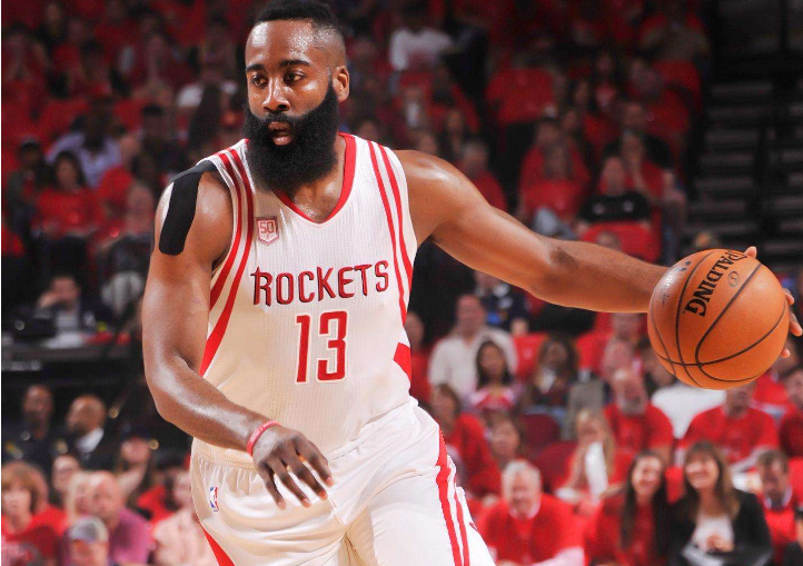 老当益壮，奥巴梅扬实现职业生涯400球里程碑（奥巴梅扬完成生涯400球壮举，宝刀未老）